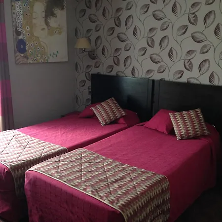 Hotel Carladez Cambronne 3*