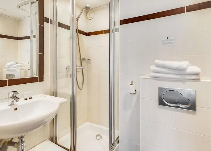 Carladez Cambronne 3*