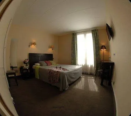 Carladez Cambronne Hotell