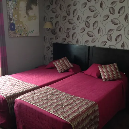 Hotel Carladez Cambronne 3*