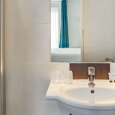 Hotel Carladez Cambronne