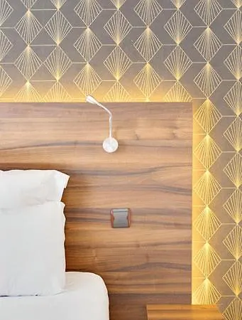 Carladez Cambronne Hotell