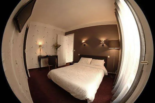 Hotel Carladez Cambronne 3*