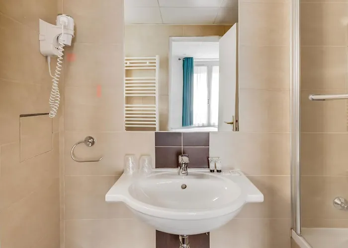 Carladez Cambronne 3*