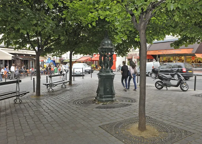 Carladez Cambronne Hotel 3*