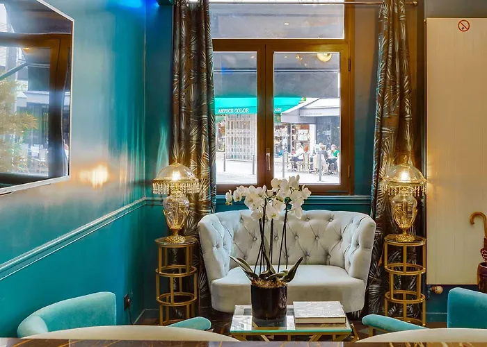 Carladez Cambronne Hotel