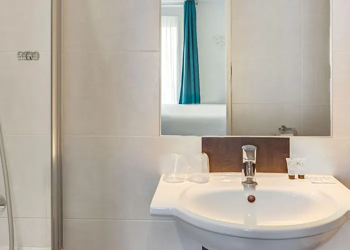 Hotel Carladez Cambronne