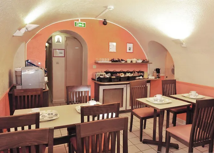 Hotel Carladez Cambronne