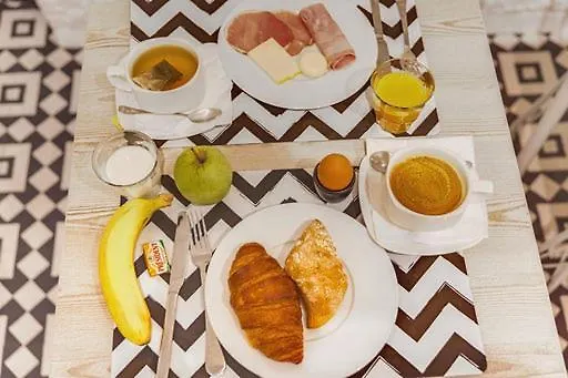 Carladez Cambronne Hotel 3*