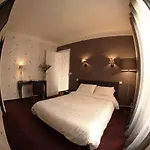 Hotel Carladez Cambronne 3*