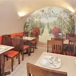 Carladez Cambronne Hotel 3*