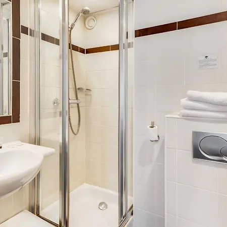 Carladez Cambronne 3*