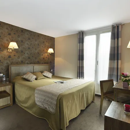 Carladez Cambronne Hotel 3*