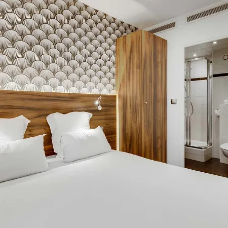 Carladez Cambronne Hotel 3*